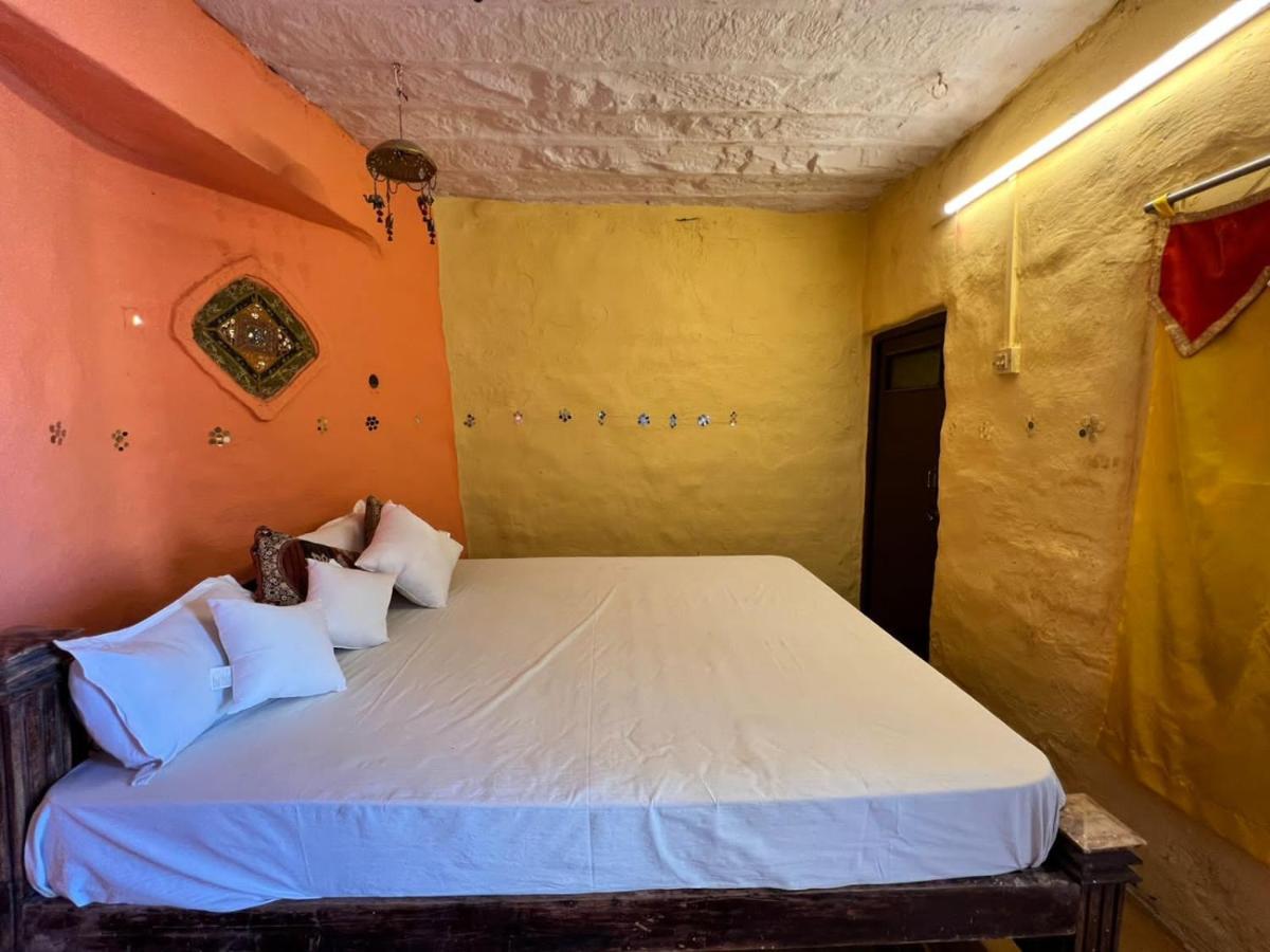 Saffron Guest House Dzsaiszalmer Kültér fotó