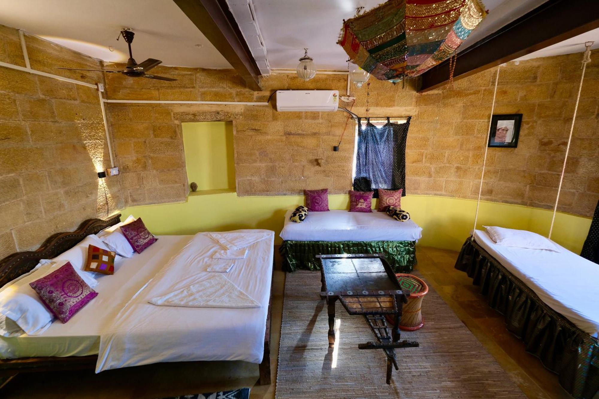 Saffron Guest House Dzsaiszalmer Kültér fotó