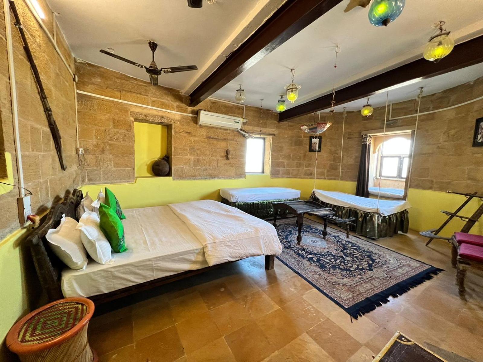 Saffron Guest House Dzsaiszalmer Kültér fotó